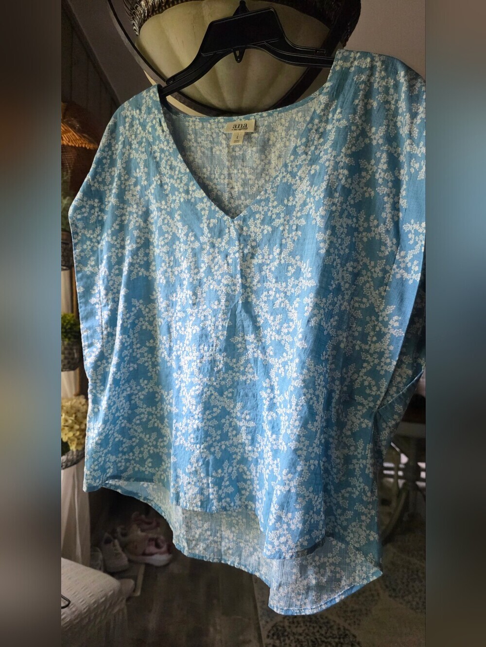 a.n.a Blue Floral V-Neck Women's Top